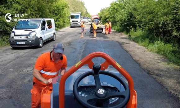 На Вінниччині ремонтують державну трасу біля Турбівського кільця
