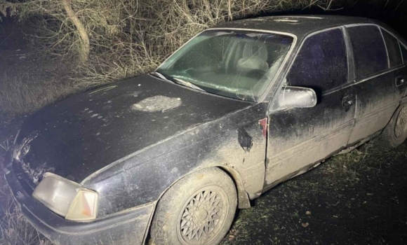 На Вінниччині спритник завантажив чуже авто на евакуатор і заховав на пустирі На Вінниччині спритник завантажив чуже авто на евакуатор і заховав на пустирі