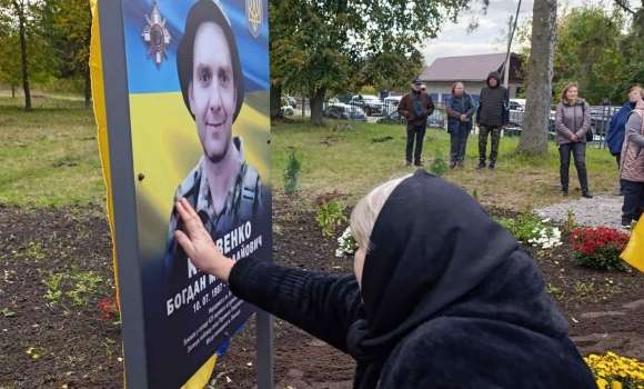 На Вінниччині відкрили ще одну Алею Слави на честь загиблих Героїв - цього разу у Пеньківці