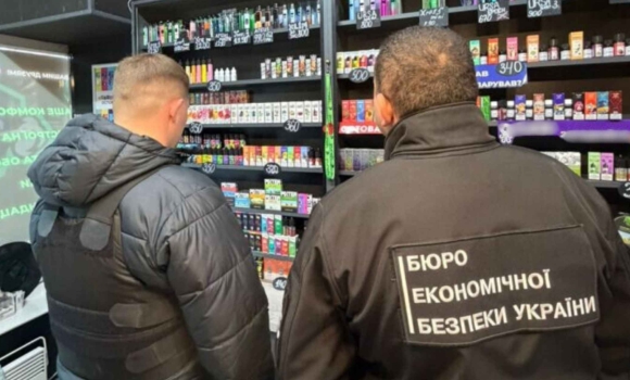 На Вінниччині викрили нелегальну мережу реалізаторів рідин для електронних сигарет 