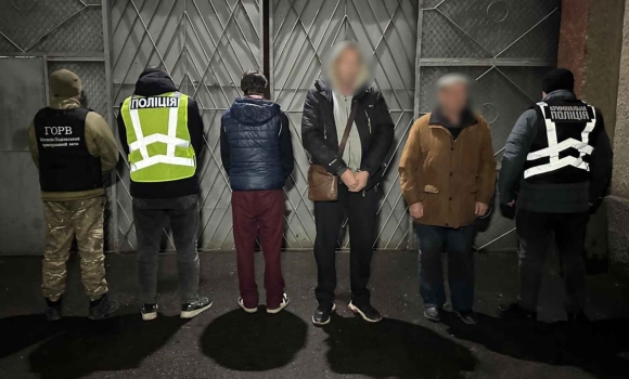 На Вінниччині викрили таксиста, який налагодив незаконний трансфер через кордон