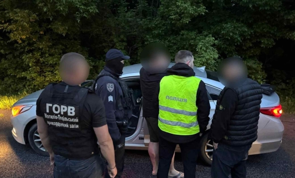 На Вінниччині затримали організатора схеми переправлення чоловіків призовного віку через кордон