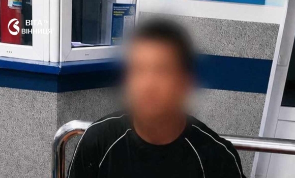 На вокзалі у Вінниці затримали нетверезого хулігана На вокзалі у Вінниці затримали нетверезого хулігана
