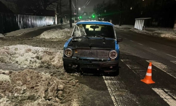 На вулиці Левка Лук’яненка легковик збив жінку на нерегульованому пішохідному переході