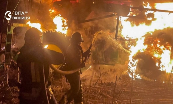 На вулиці Лук'яненка у Вінниці загорівся електролічильник у багатоповерхівці