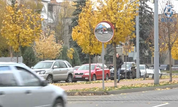 На вулицях Вінниці з'явились нові сферичні дзеркала на ділянках з обмеженою оглядовістю