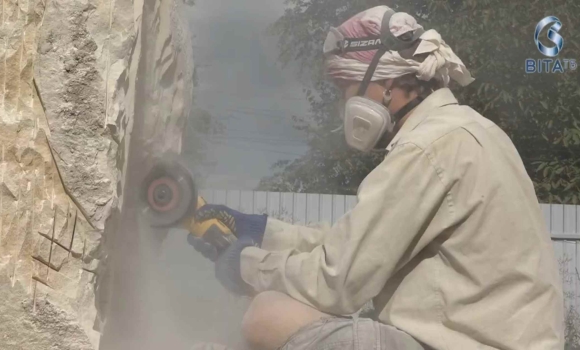 На Жмеринщині митці створюють скульптури птахів для родинного табору Ptakha Camp