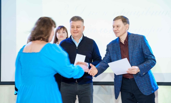 Напередодні професійного дня у Вінниці відзначили працівників соціальної сфери громади  Напередодні професійного дня у Вінниці відзначили працівників соціальної сфери громади