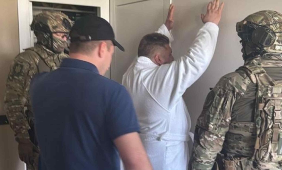 Наркотики й корупція екскерівників Держпродспоживслужби Вінниччини спіймали на хабарі