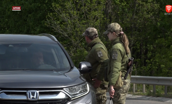 Нацгвардії можуть дозволити застосовувати кайданки, кийки та засоби примусової зупинки автомобіля