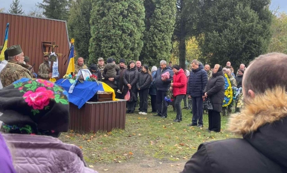 Навіки 30 на Вінниччині провели останнім земним шляхом солдата Миколу Іванченка