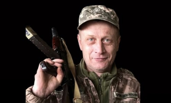 Назавжди повертається додому Барська громада готується зустріти полеглого Героя