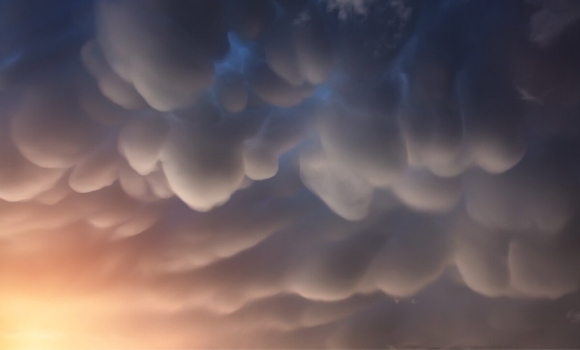 Небо провисло вінничан вразило рідкісне явище, яке буває раз на кілька років Небо провисло вінничан вразило рідкісне явище, яке буває раз на кілька років