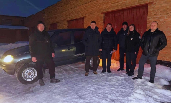 Немирівська прокуратура передала ЗСУ конфісковане у браконьєра авто