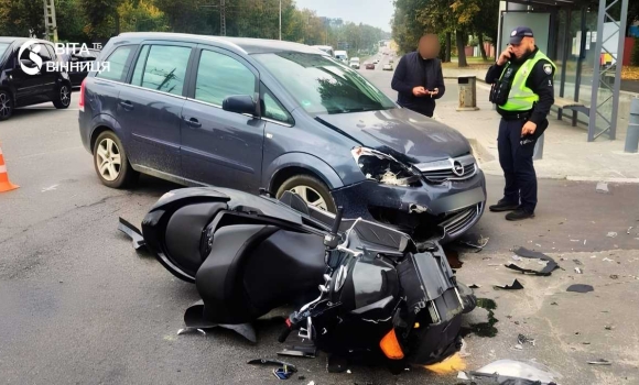 Неповнолітнього мотоцикліста госпіталізували після ранкової аварії на Хмельницькому шосе у Вінниці Неповнолітнього мотоцикліста госпіталізували після ранкової аварії на Хмельницькому шосе у Вінниці