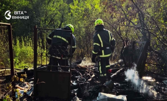 Несправна піч і спалювання сухостою через що горіли оселі у Вінниці та Михайлівці