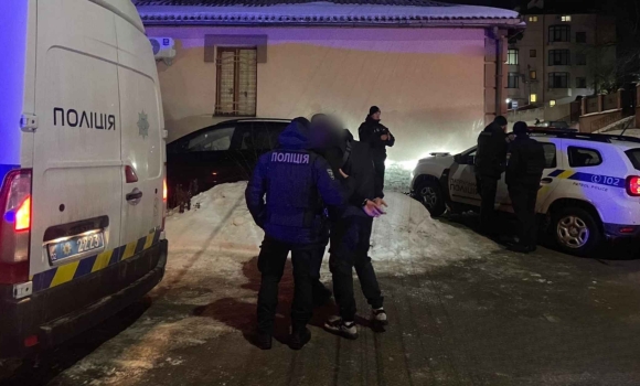 Нетверезий відвідувач приніс у вінницьке кафе гранату