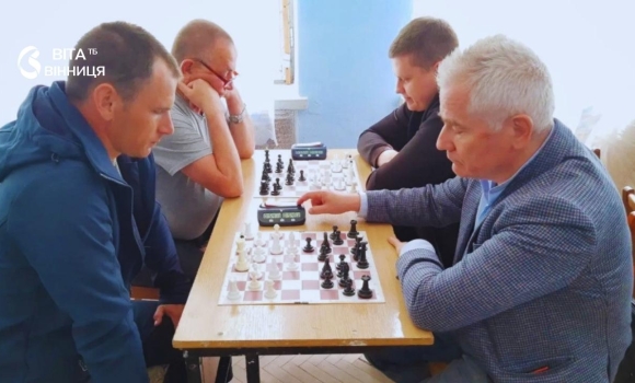Незрячі шахісти та шашкісти з Вінниці і Бару зійшлися у товариському матчі Незрячі шахісти та шашкісти з Вінниці і Бару зійшлися у товариському матчі