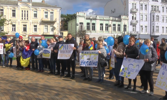 "Ні фейковому референдуму": у Вінниці відбулася акція протесту