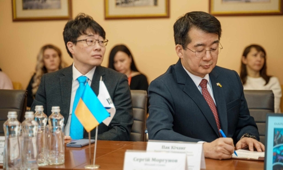 Обговорили повоєнний розвиток і співпрацю у Вінницю завітав Посол Республіки Корея Пак Кічанг