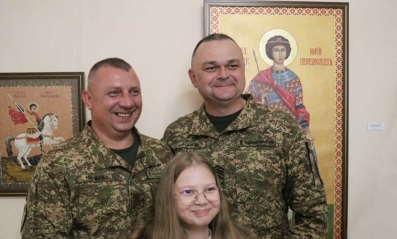 Образи християнських святих на 15 іконах зобразили вінницькі військовослужбовці