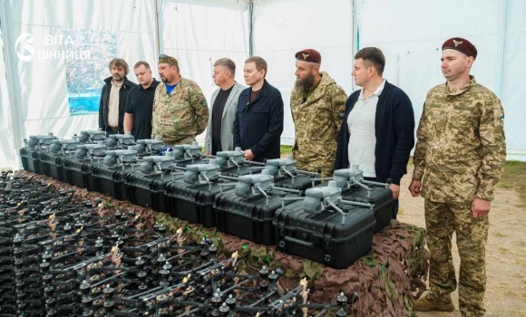 Одні бачать, інші б'ють бійці на Сумському напрямку отримали від Вінниці 300 FPV-дронів і 15 розвідників Matrice
