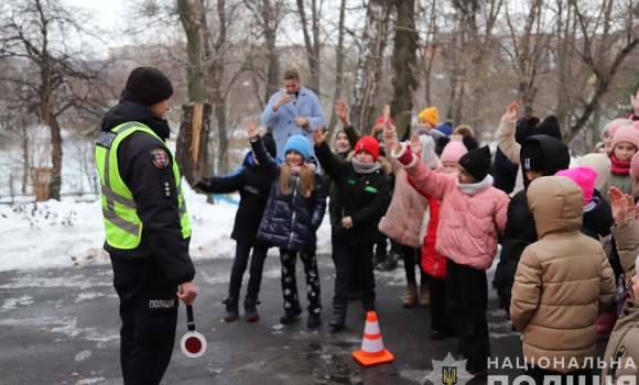 Офіцери громади Вінницького райуправління розповіли школярам про безпеку