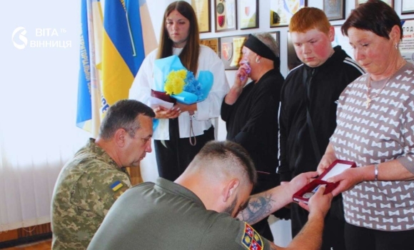 Ордени «За мужність» та медалі передали сім’ям захисників із Калинівщини