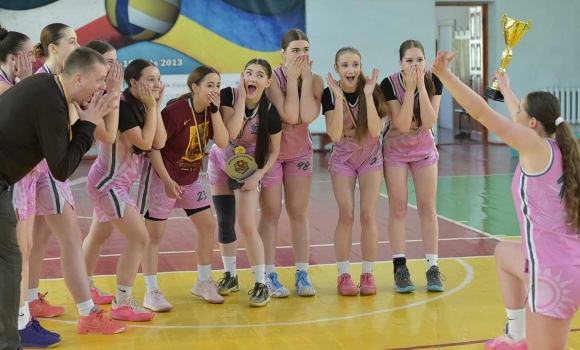 Остання секунда вирішила все як юні вінничанки вибороли «срібло» чемпіонату України