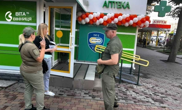 П'ять бар'єрів на одній ділянці як у Вінниці борються за доступний простір