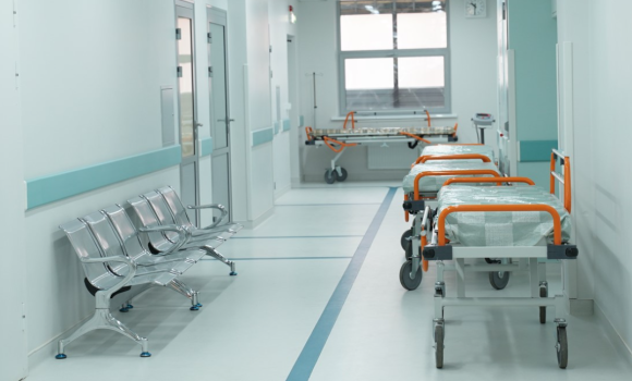 Пацієнтів з Ладижина евакуювали у Гайсинську центральну лікарню
