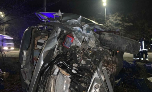 Пасажирка мікроавтобуса загинула у нічній ДТП на Вінниччині