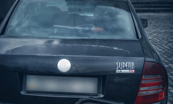 Патрульні зупинили у Вінниці автомобіль, що перебував у розшуку Патрульні зупинили у Вінниці автомобіль, що перебував у розшуку