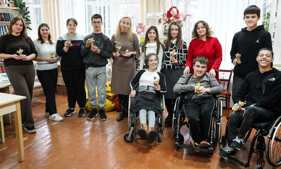 Передсвяткові майстерки проводять у Вінниці для дітей з особливими освітніми потребами Передсвяткові майстерки проводять у Вінниці для дітей з особливими освітніми потребами