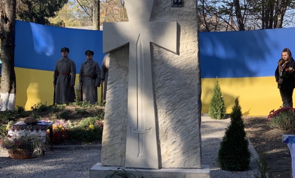 У Могилів-Подільському районі встановили меморіал воїнам УНР