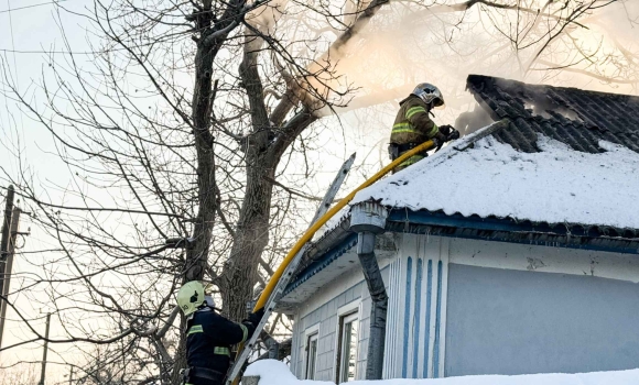 Під час пожежі на Вінниччині опіки отримав 58-річний мешканець, його госпіталізували