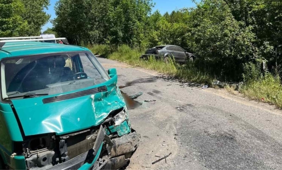 Під Вінницею у ДТП постраждали водійка та її восьмирічна пасажирка