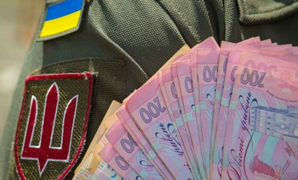 Підвищують виплати для родин загиблих і зниклих безвісти захисників та захисниць