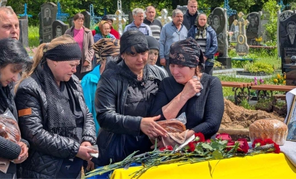 Після дев’яти місяців невідомості Гайсинська громада зустріла «на щиті» ще одного Героя