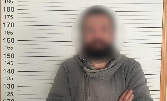 Побив та забрав побутову техніку у Вінниці затримали зухвалого нічного грабіжника