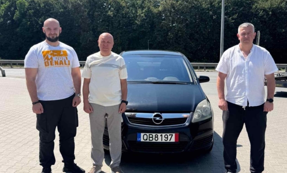 Почесне Консульство Латвії у Вінниці передало авто для потреб Нацгвардії