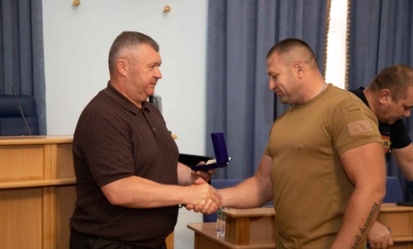 Почесну відзнаку «За заслуги перед Вінниччиною» отримали 17 жителів області