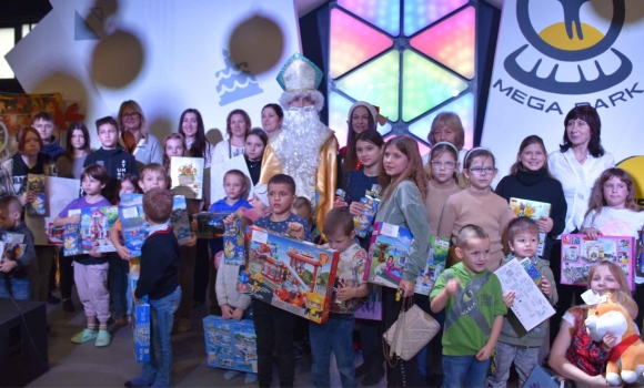 Подарунки до Дня Святого Миколая для вінницьких дітей у складних життєвих обставинах Подарунки до Дня Святого Миколая для вінницьких дітей у складних життєвих обставинах