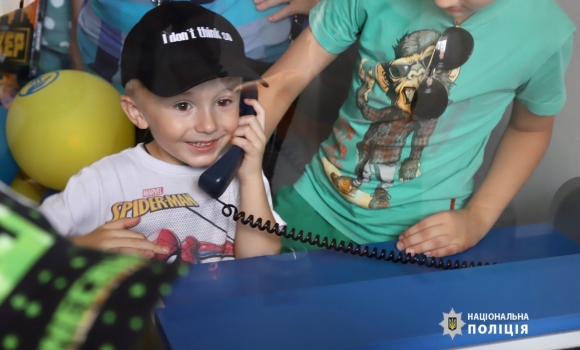 Поліцейські Вінниці організували відпочинок для дітей з Маріуполя