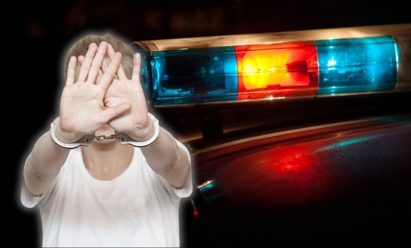 Поліція завітала з обшуком мешканець Жмеринського району попався на збуті канабісу