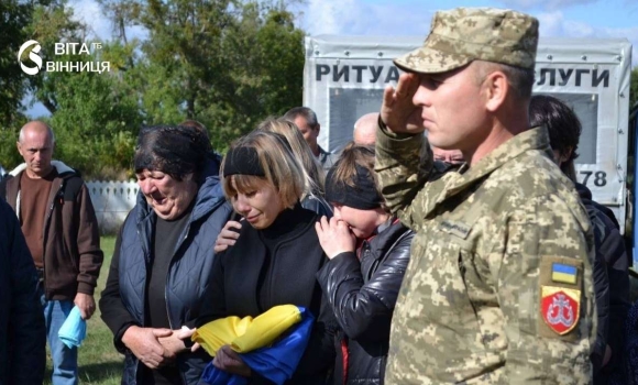 Помер на лікуванні під час служби на Бершадщині провели в останню путь Героя-захисника Помер на лікуванні під час служби на Бершадщині провели в останню путь Героя-захисника