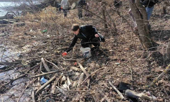 Понад 2000 мішків сміття як вінничани гуртом очищують місто від бруду Понад 2000 мішків сміття як вінничани гуртом очищують місто від бруду