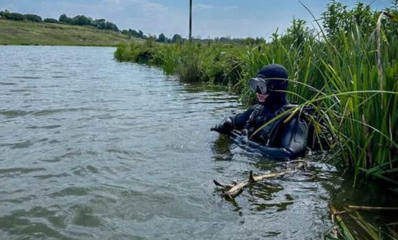 Понад добу шукали на Вінниччині потопельника - знайшовся майже на триметровій глибині