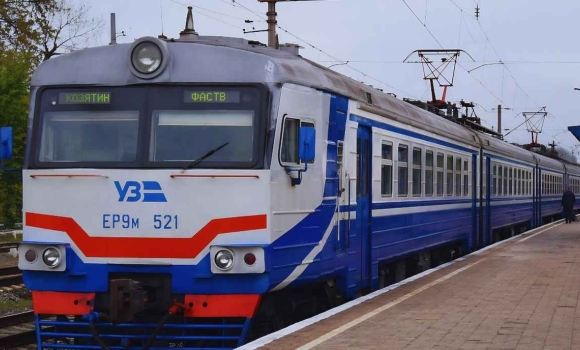 Популярна електричка на Вінниччині змінює розклад на цілий місяць