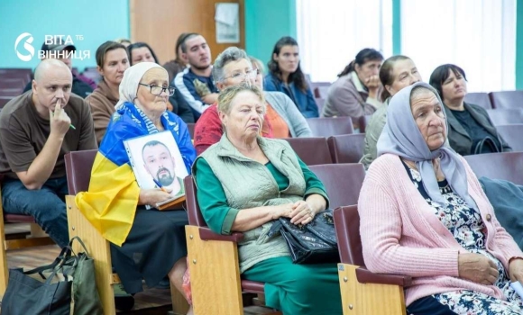 Пошук полонених і зниклих безвісти Координаційний штаб зустрівся з родинами у Тальному і Тульчині